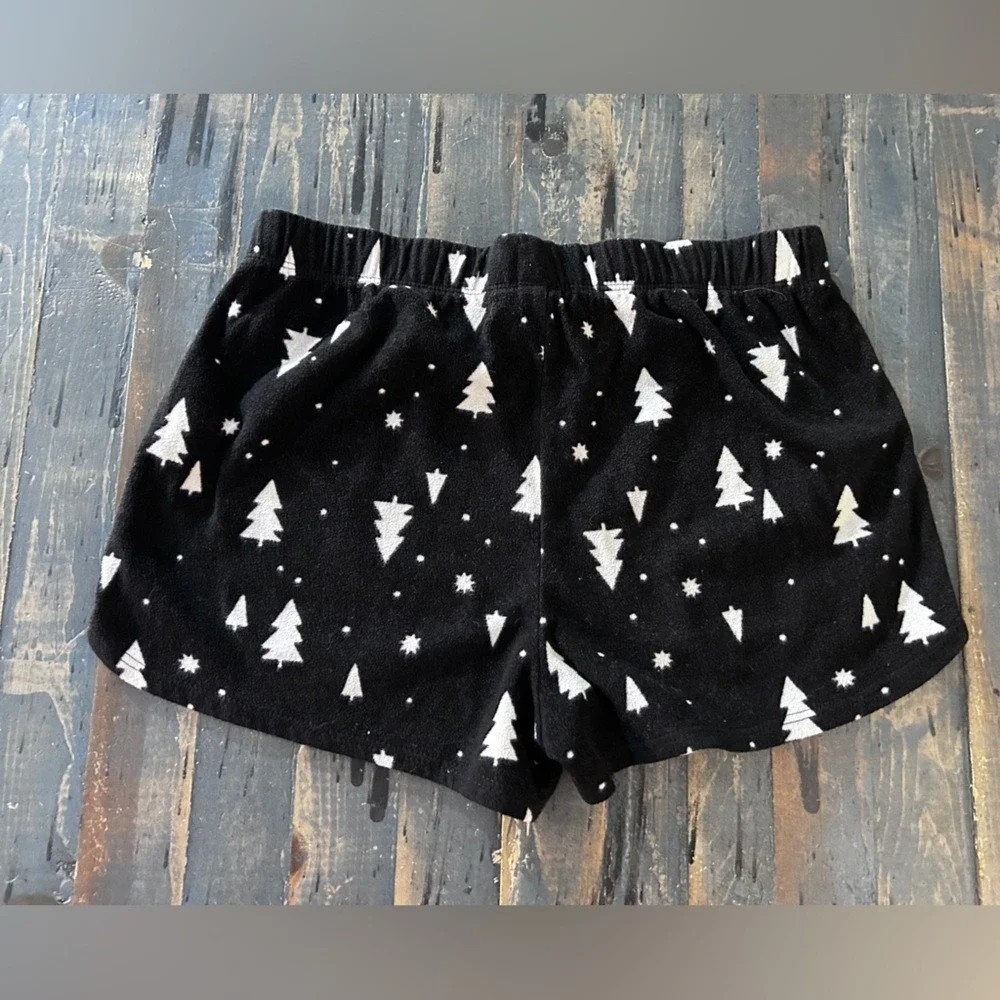 Old‎ Navy Girls XL 14-16 Black Fleece Christmas Tree Pajama Shorts Holiday Cozy